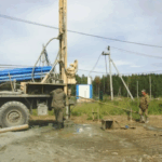 Бурение воды под скважину