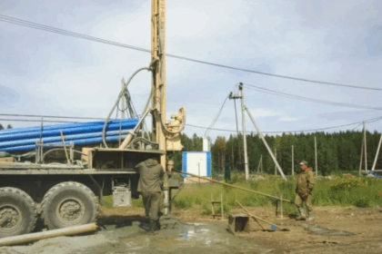 Бурение воды под скважину